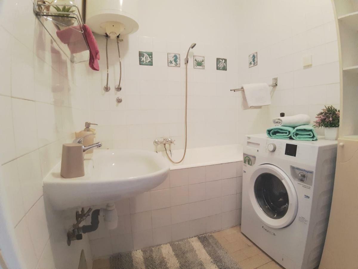 Beach Apartment Sweet Dora สปลิท ภายนอก รูปภาพ